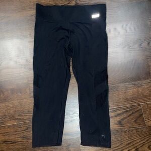 ♡PINK Ultimate capris